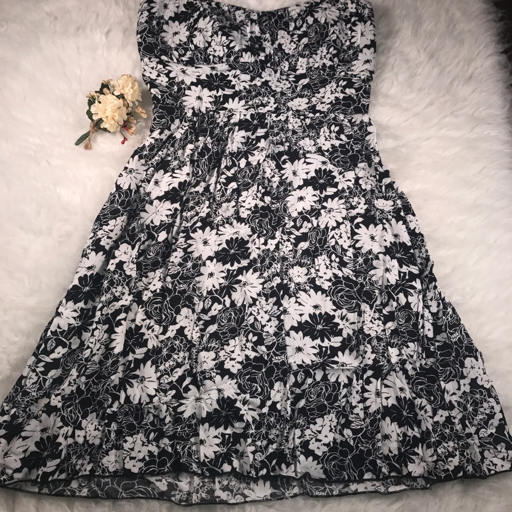 La Belle black & white Floral Strapless dress Med